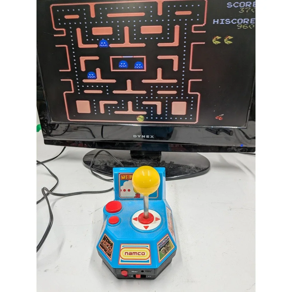 Namco Ms Pac-Man Plug & Play TV Games Jakks Pacific 5-in-1 Retro Arcade Joystick